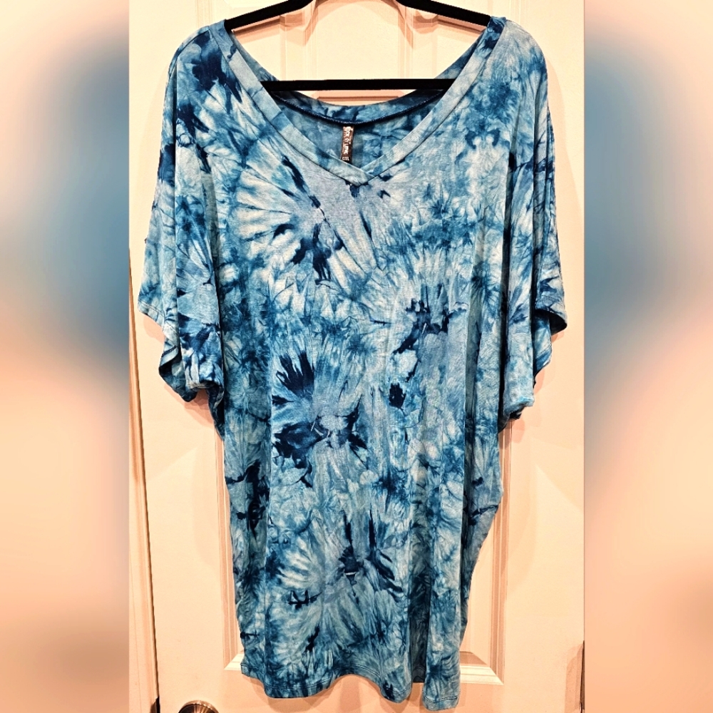 37 - Lock & Love XXXL blouse